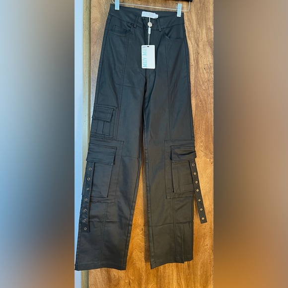 NWT Muy Muy Leather Black Cargo Pants Boot Straight Matte Womens Small Pockets - Picture 1 of 8